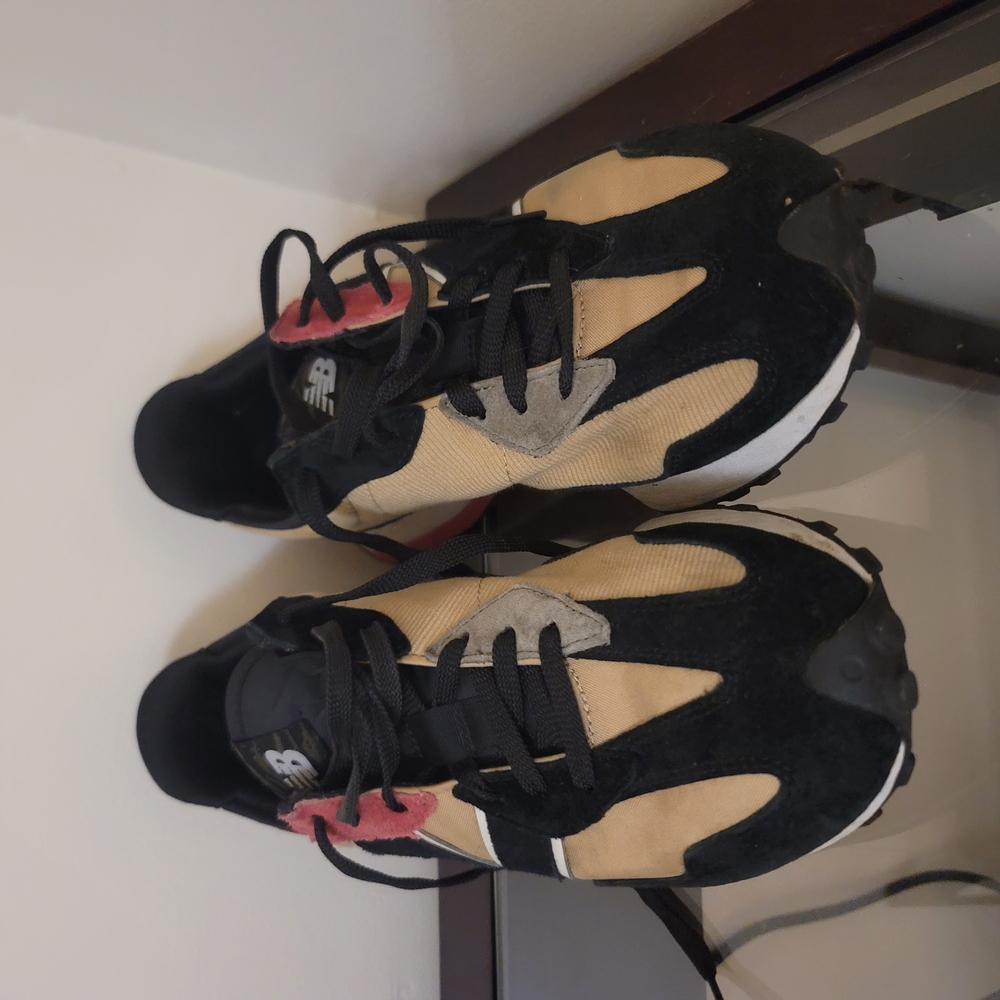 New Balance Black and Tan Sneakers - Picture 5 of 6